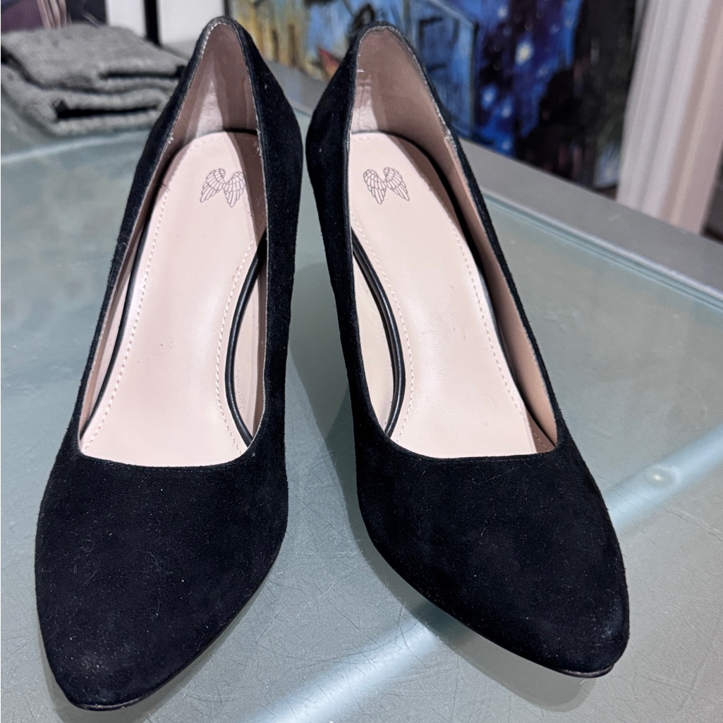 Wilfred By Aritzia Black Suede 3” Pumps Understated. Powerful. Timeless.